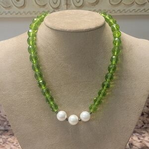 Vintage Necklace Aurora Borealis Pearl Green 1950s Classic 10in‎ Necklace